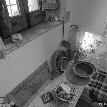 Εξοχικό σπίτι Ai Limiti • 67 • Stonehouse *