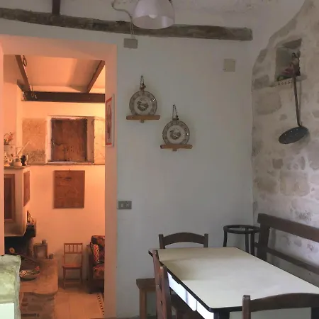 Εξοχικό σπίτι Ai Limiti • 67 • Stonehouse *