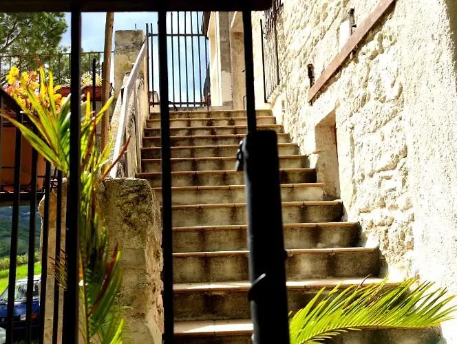 Ai Limiti • 67 • Stonehouse * Palombaro