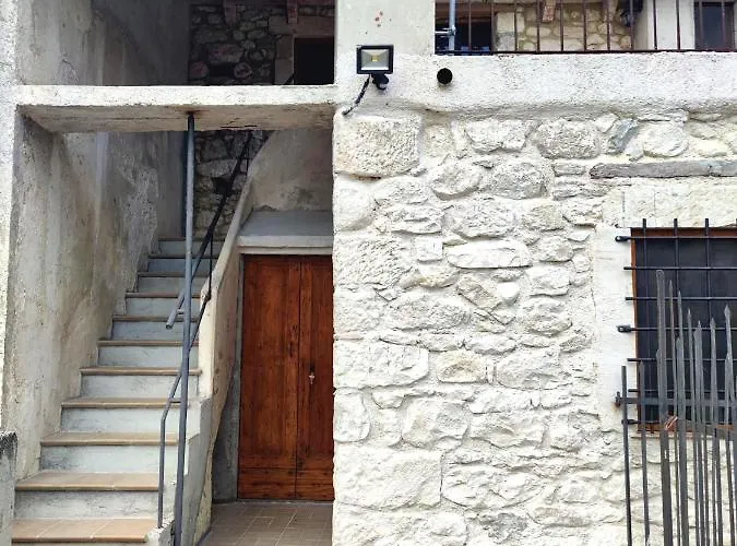 Ai Limiti • 67 • Stonehouse Palombaro